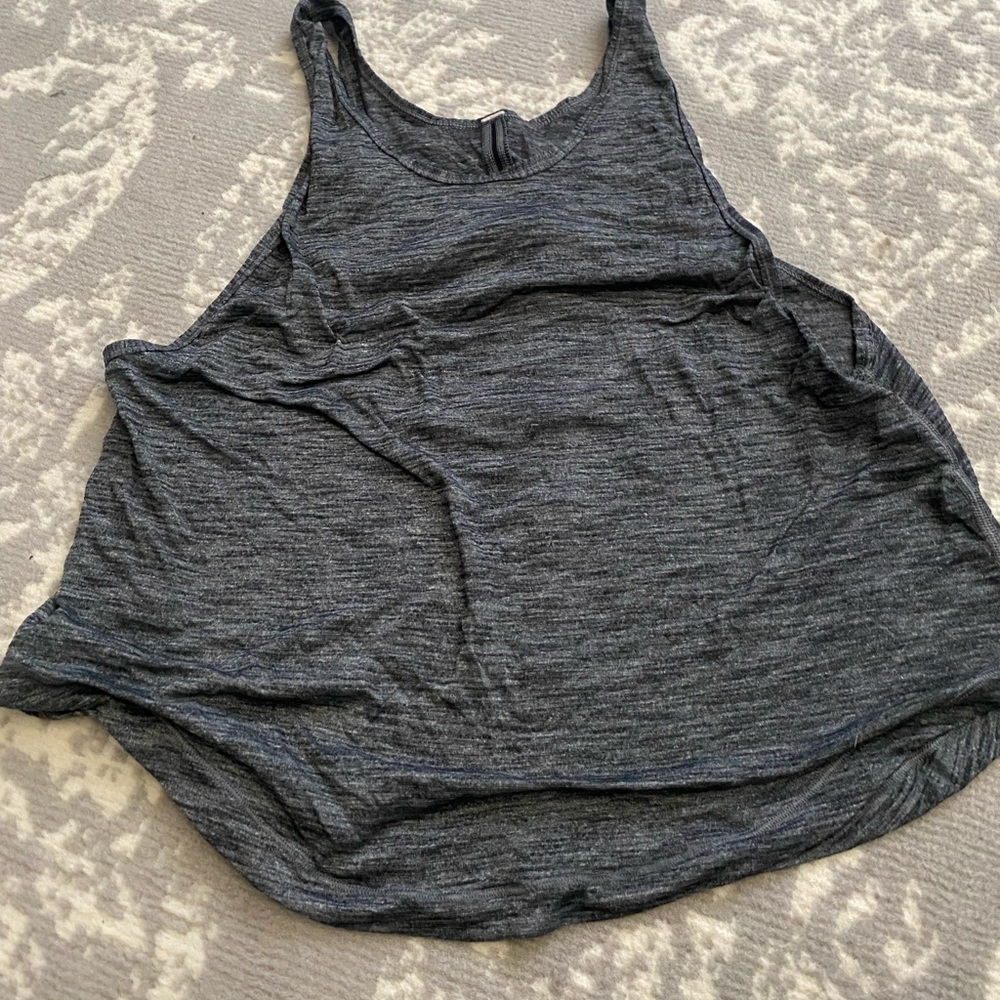 Lululemon tank